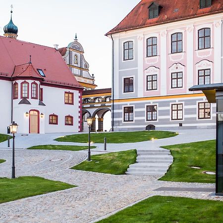Hotel Schloss Leitheim Εξωτερικό φωτογραφία