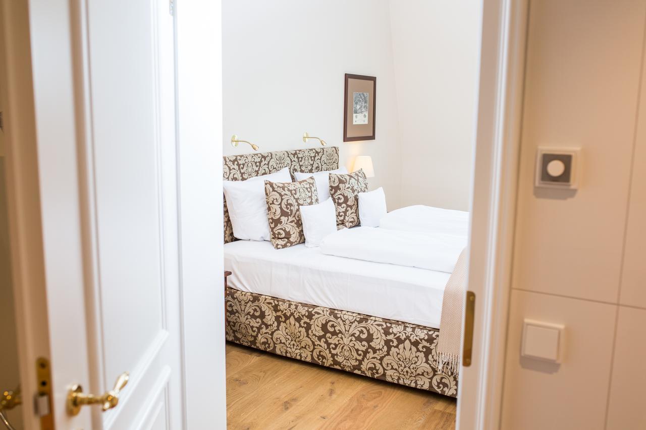 Hotel Schloss Leitheim Εξωτερικό φωτογραφία