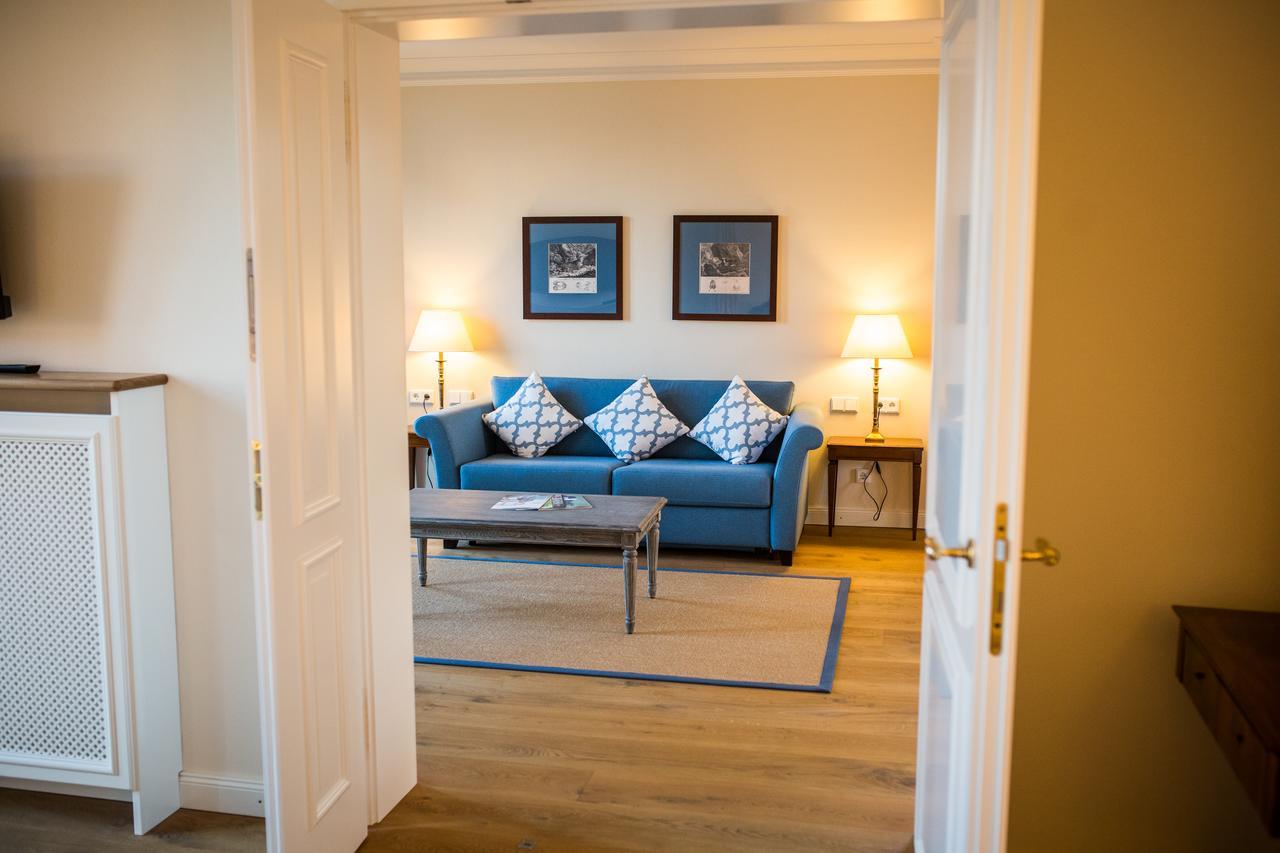 Hotel Schloss Leitheim Εξωτερικό φωτογραφία