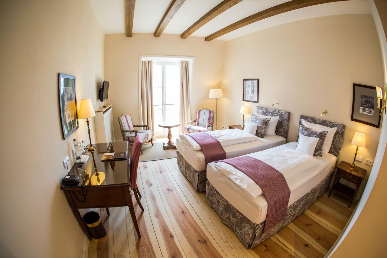 Hotel Schloss Leitheim Εξωτερικό φωτογραφία