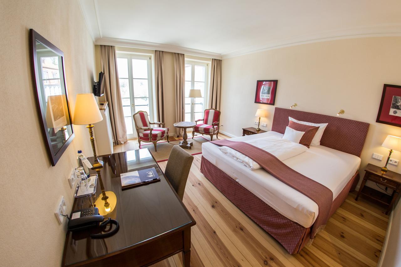 Hotel Schloss Leitheim Εξωτερικό φωτογραφία